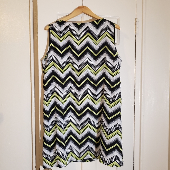 Zig Zag Long Tunic Top - Picture 5 of 6
